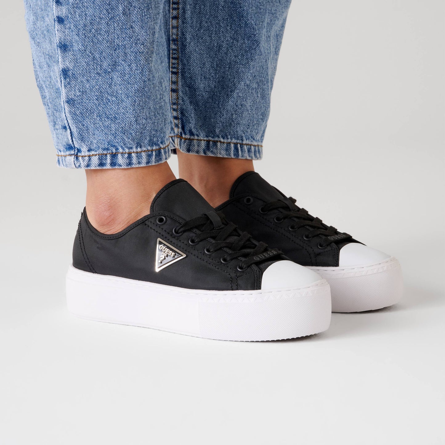GUESS JOEZI Triangle Logo Platform Sneakers Women - BLK