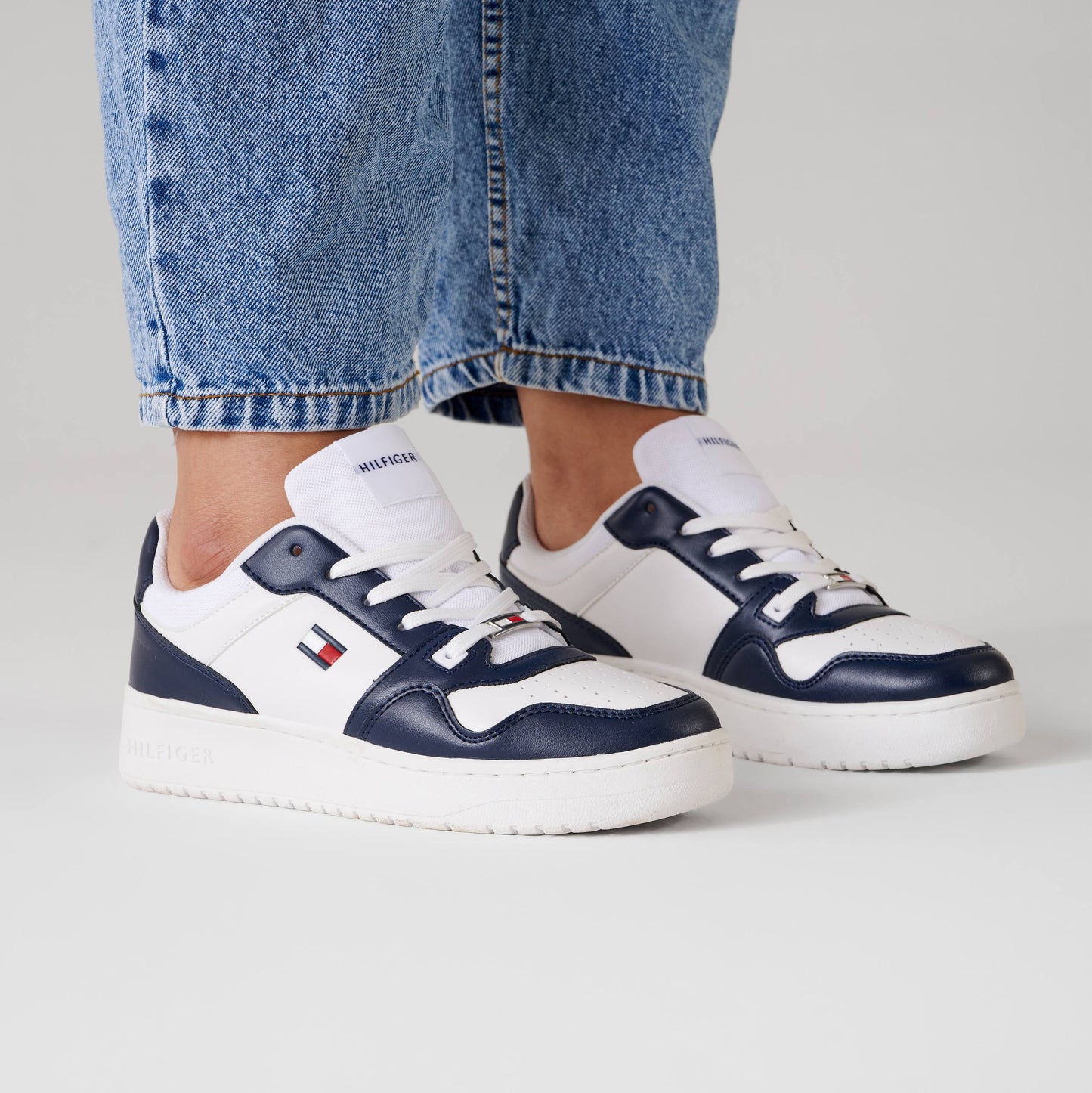 Tommy Hilfiger Women's Sneaker
