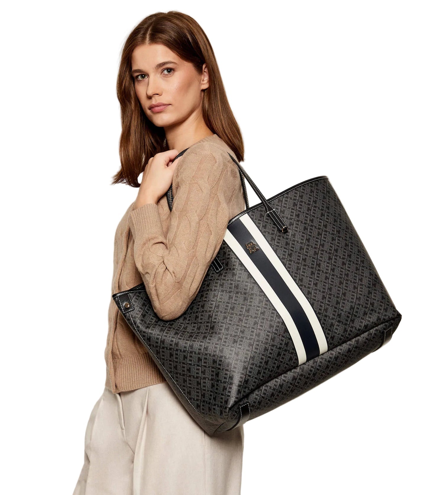 TOMMY HILFIGER TH Monoplay Tote Bag and Pouch TB184